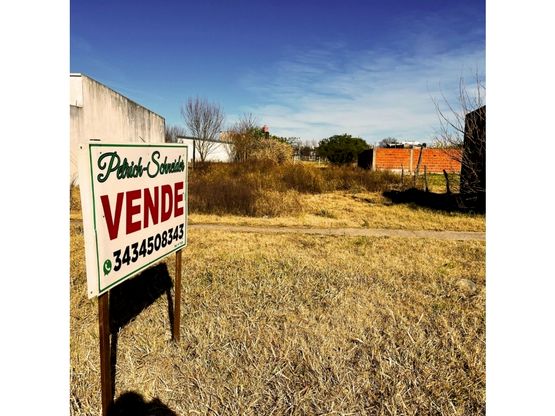 Se vende terreno en Hasenkamp de 12x38 en calle 17 de Octubre