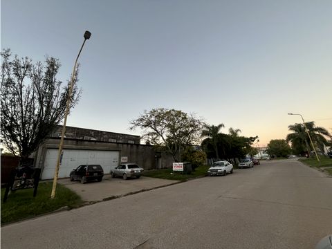se vende importante local industrial en maria grande