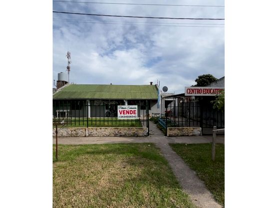 Se vende casa en Alcaraz sobre calle 9 de Julio