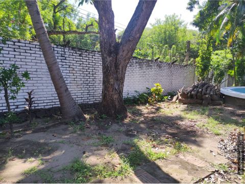 house in las flores beach