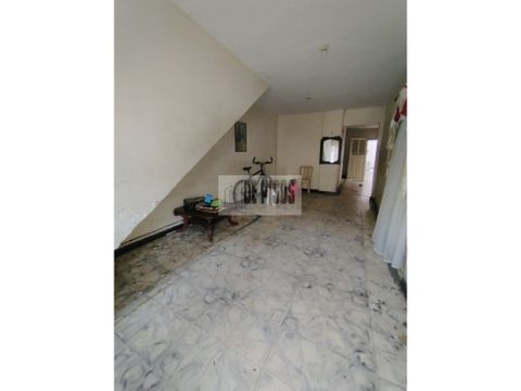 vendo casa en primer piso barrio el jardin