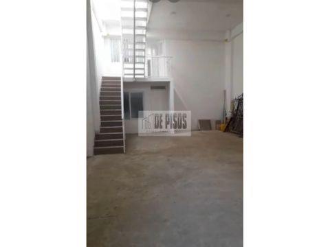 vendo bodega barrio san nicolas con segunda planta de oficinas