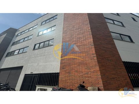 se arriendan locales comerciales en giron