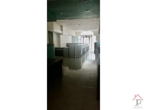 alquilo local 300 metros en obarrio