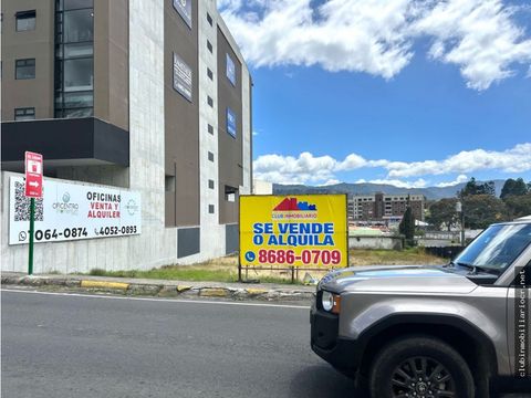 alquilo terreno comercial a la par de momentum pinares