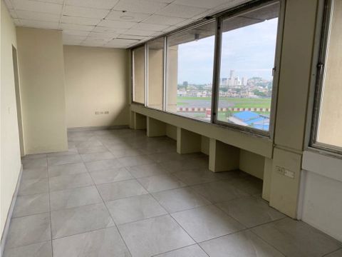 alquiler oficina en 5to piso edificio empresarial norte de guayaquil