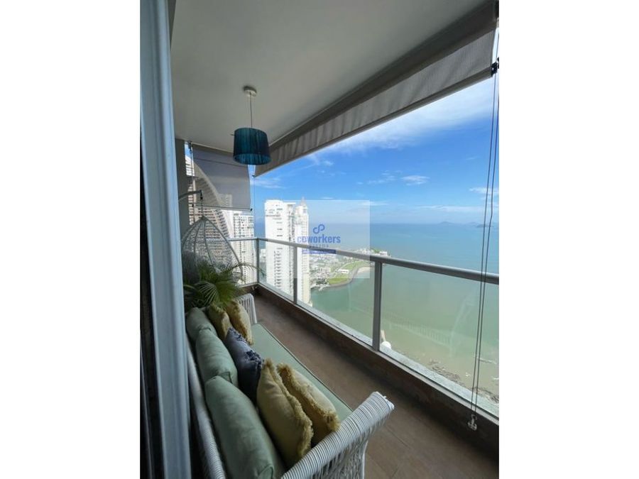 alquiler de amplio apartamento con vista al mar en punta pacifica