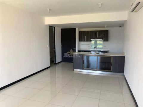 apartamento en exclusivo condominio en santa ana