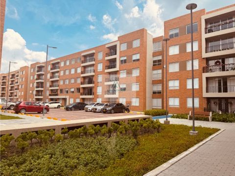 arriendo apartamento tercer piso con club house en cajica