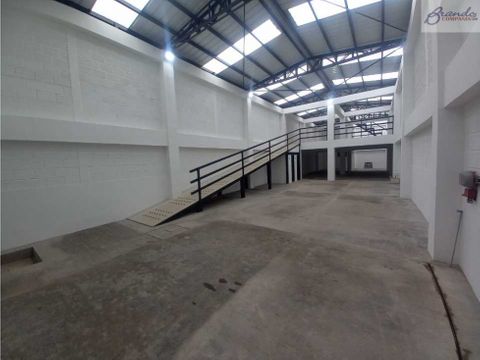 arriendo bodega centro manizales