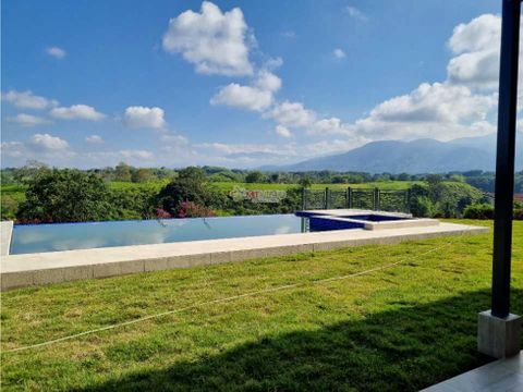 casa campestre condominio 5 alcobas 631 m2 lote 2700 calarca