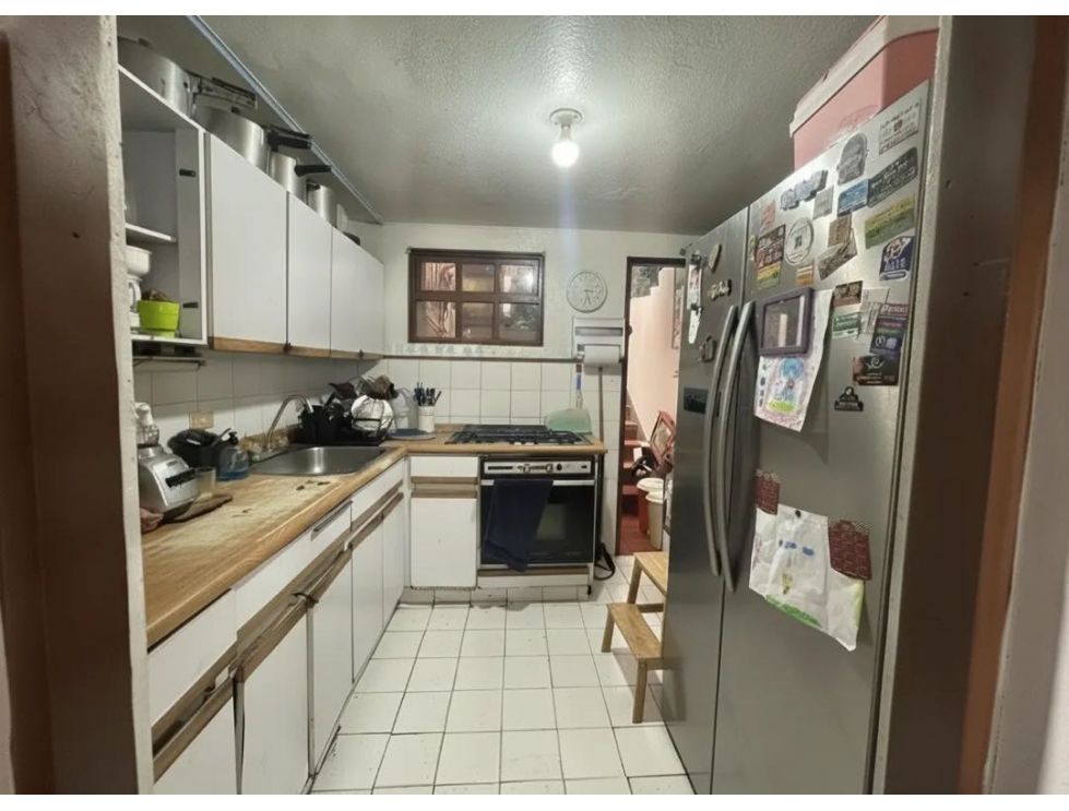 Oportunidad de Inversión: Casa para Remodelar en Loma del Escobero 4