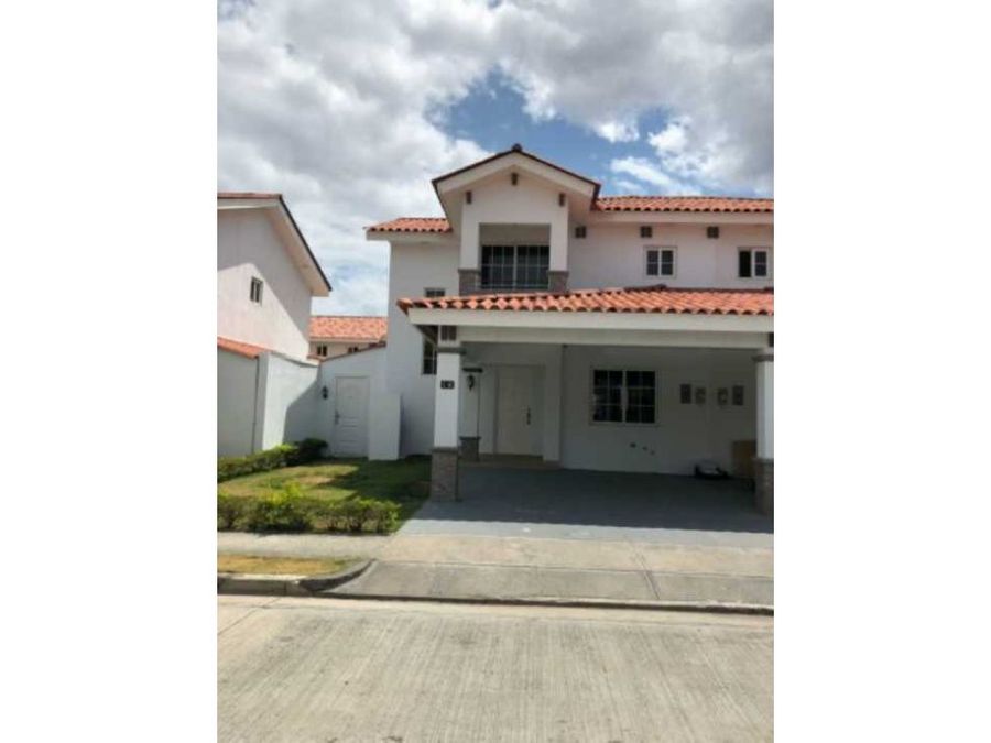 CASA DE ESQUINA EN VERSALLES MODELO MARSELLA - US$265,000 USD