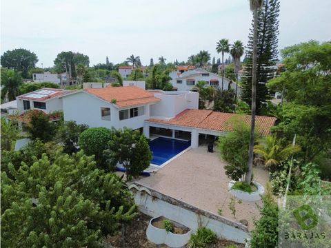 casa en venta con alberca y jardin privados en frac lomas de cocoyoc