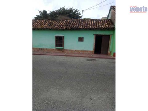 casa en venta calle 21 entre 17 y 18