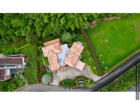 casa en venta envigado loma del escobero