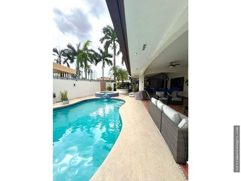 casa en venta en antigua