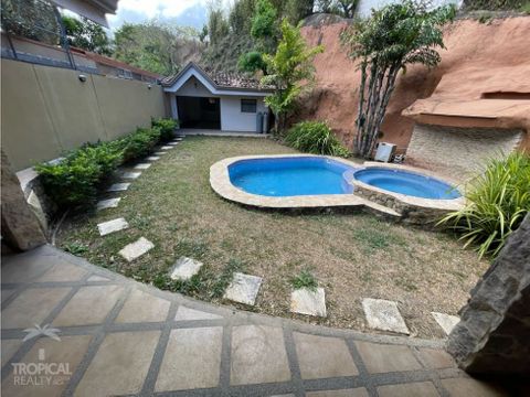 casa en venta escazu con piscina en residencial