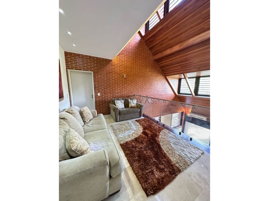 casa en venta 827 m2 urb colinas de tamanaco