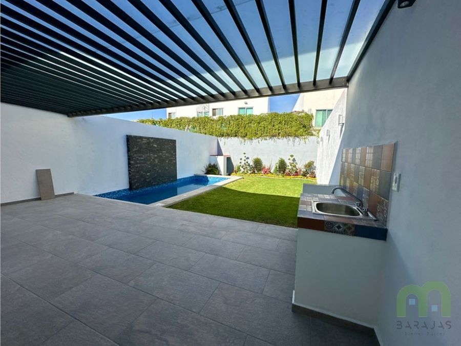 casa nueva de un nivel con alberca y jardin privados en venta