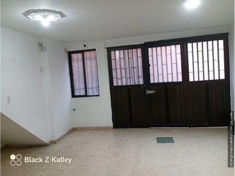 casa primer piso para rentar en la castellana