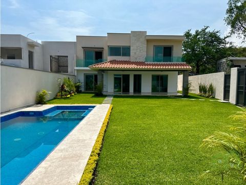 casas residenciales con alberca y jardin privados en cuernavaca