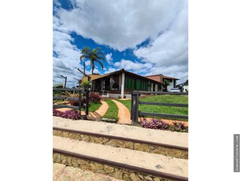 chalet tipo loft conjunto cerrado tebaida