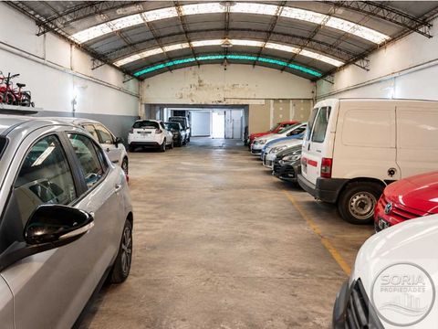 venta galpon de 23 cocheras sobre avenida en villa primera