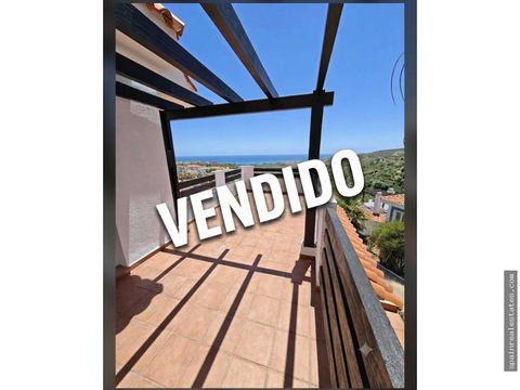 duplex esquinero renovado con espectaculares vistas al mar