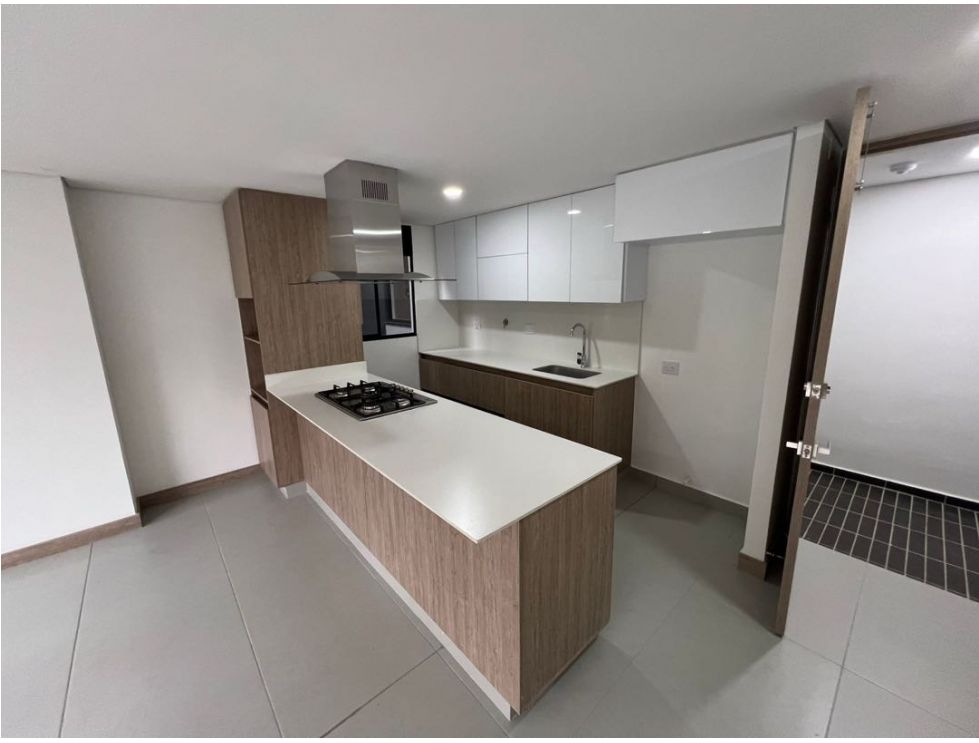 Excelente apartamento en arriendo Envigado Señorial 2
