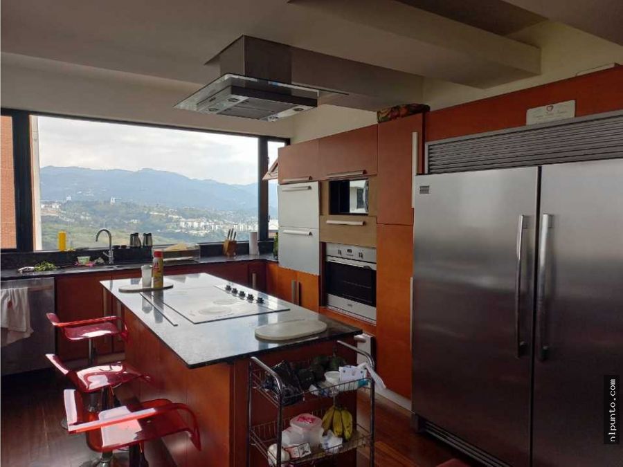 exclusivo penthouse en venta en zona 14 ciudad de guatemala