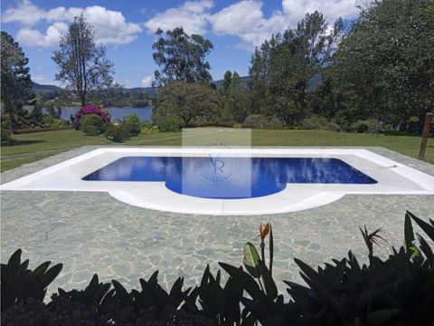 espectacular casa con vista a la represa el retiro antioquia