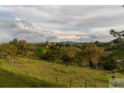 finca en marinilla vereda campo alegre a 10 minutos de la autopista