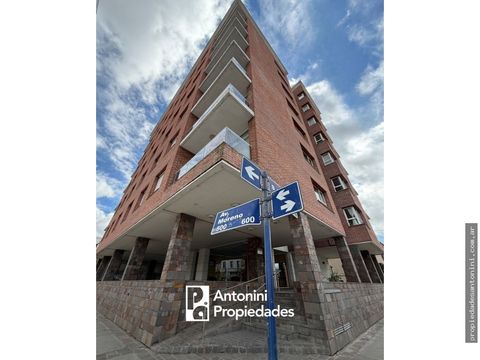 gran departamento en edificio bilbao