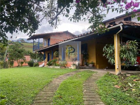 hermosa casa campestre en san cristobal