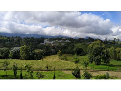 hermosa finca con casa en construccion circasia quindio