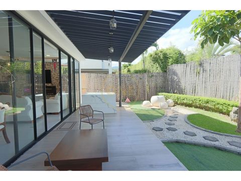 lujosa residencia moderna con 4 habitaciones en condominio exclusivo