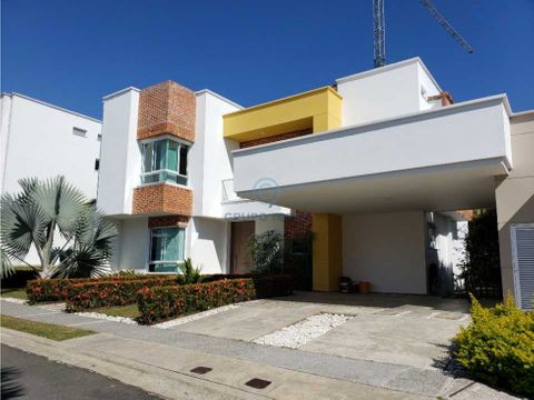 casa campestre para venta en unidad cerrada en cerritos