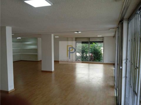 local comercial en arriendo vitrina comercial