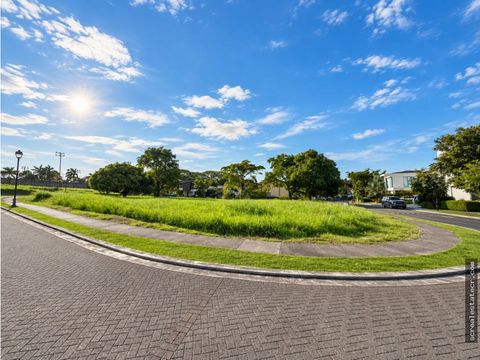 lote esquinero en venta la hacienda santa ana