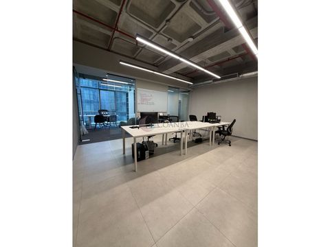 se alquila oficina 90m2 urb las mercedes