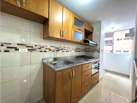se arrienda apartamento en sabaneta frente a estacion metro estrella