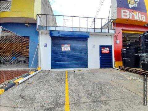 se arrienda bodega 500m2 av salguero