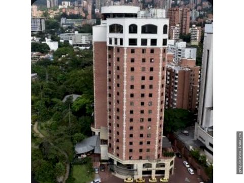 se vende oficina en milla de oro