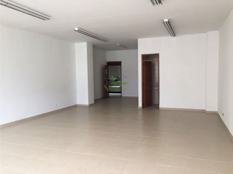 se vende oficina pereira centro