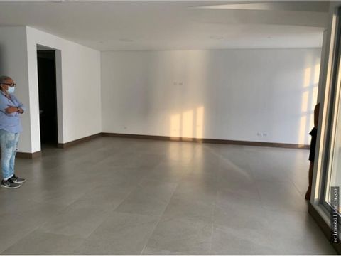 se vende oficinas en murano trade bocagrande cartagena de indias