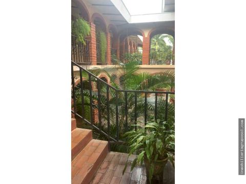 se vende apartamento col escalon