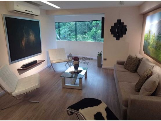 Se vende apartamento lujoso semi-amoblado urb.chimenea ( antisísmico)