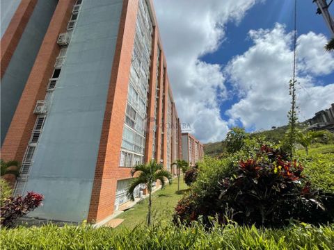 se vende apartamento urb el encantado