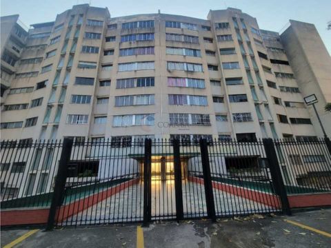 se vende apartamento 145 m2 en la urbanizacion los chaguaramos